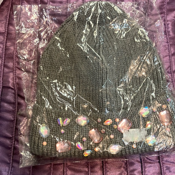 Jeweled beanie - Picture 1 of 2